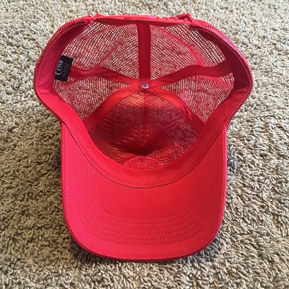 ZYIA hat - Picture 3 of 3